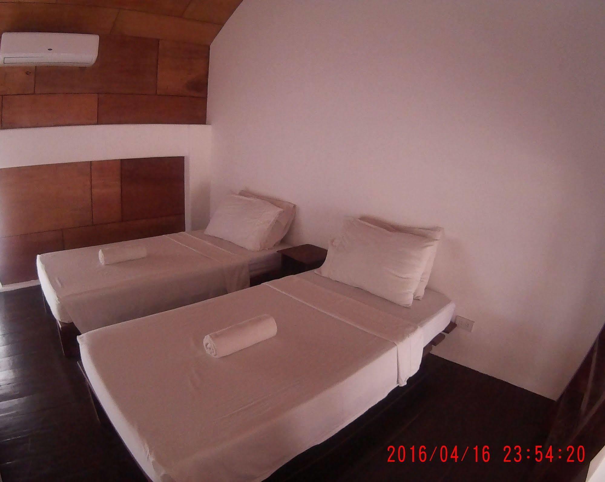 Boracay Coco Huts Hotel Balabag  Exterior foto